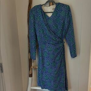 Carolina Herrera Blue and Green Print Vintage Long Sleeve V-Neck Silk Dress 12